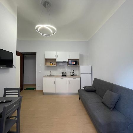 Casa Al Mare Apartment Savona Bagian luar foto